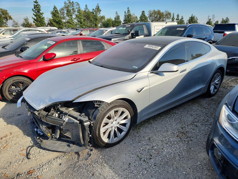 Auction sale of the 2018 Tesla Model S, vin: 5YJSA1E28JF245489, lot number: 79084285