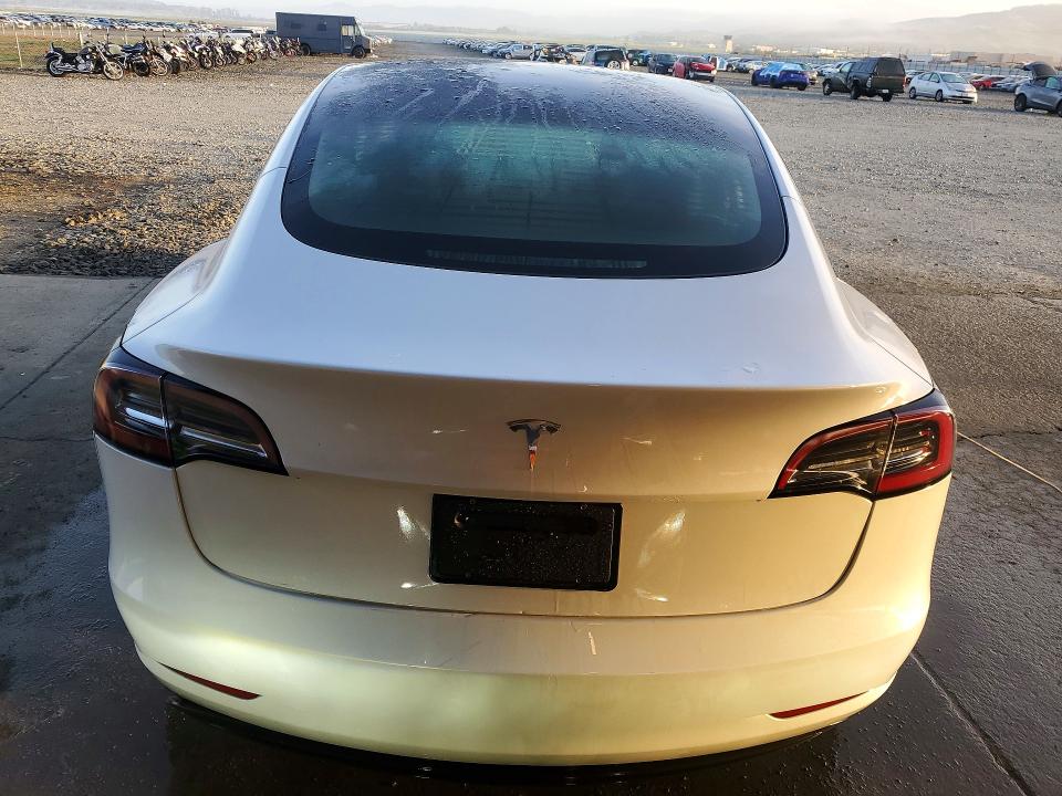 Продажа на аукционе авто 2023 Tesla Model 3, vin: 5YJ3E1EA3PF449593, номер лота: 45493696