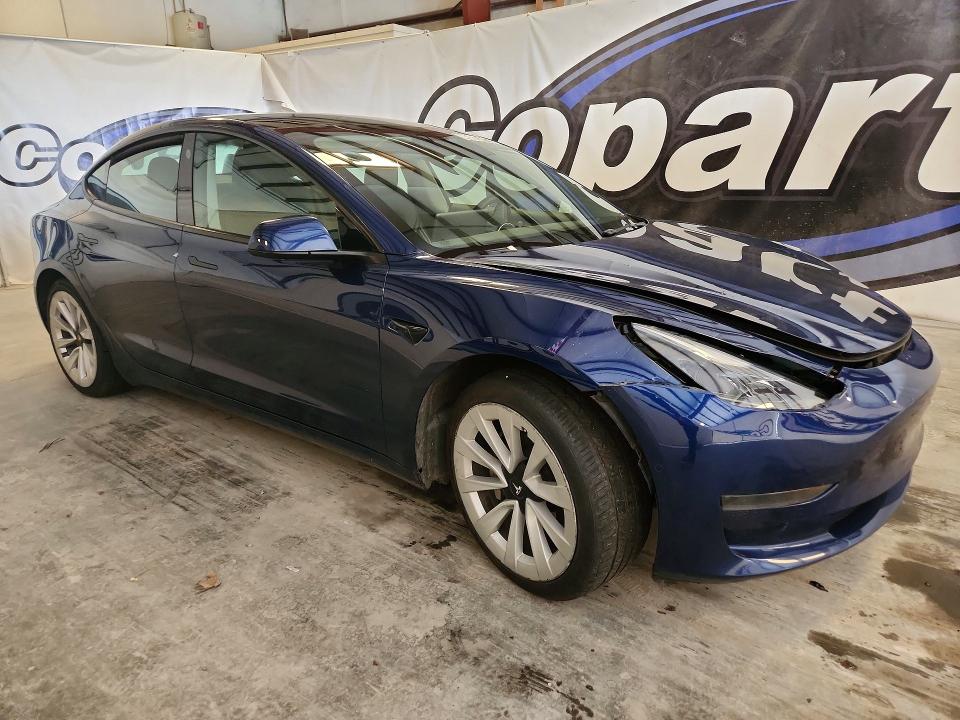 48025116 :رقم المزاد ، 5YJ3E1EA0NF371075 vin ، 2022 Tesla Model 3 مزاد بيع