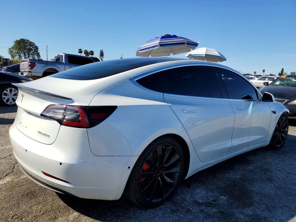 Продажа на аукционе авто 2018 Tesla Model 3, vin: 5YJ3E1EB6JF148428, номер лота: 79509405