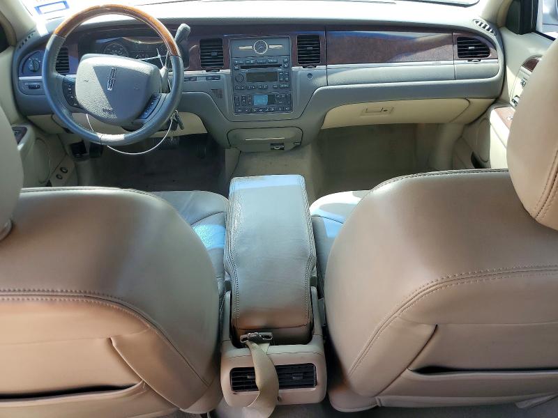 47537436 :رقم المزاد ، 1LNHM82V16Y637239 vin ، 2006 Linc Town Car مزاد بيع