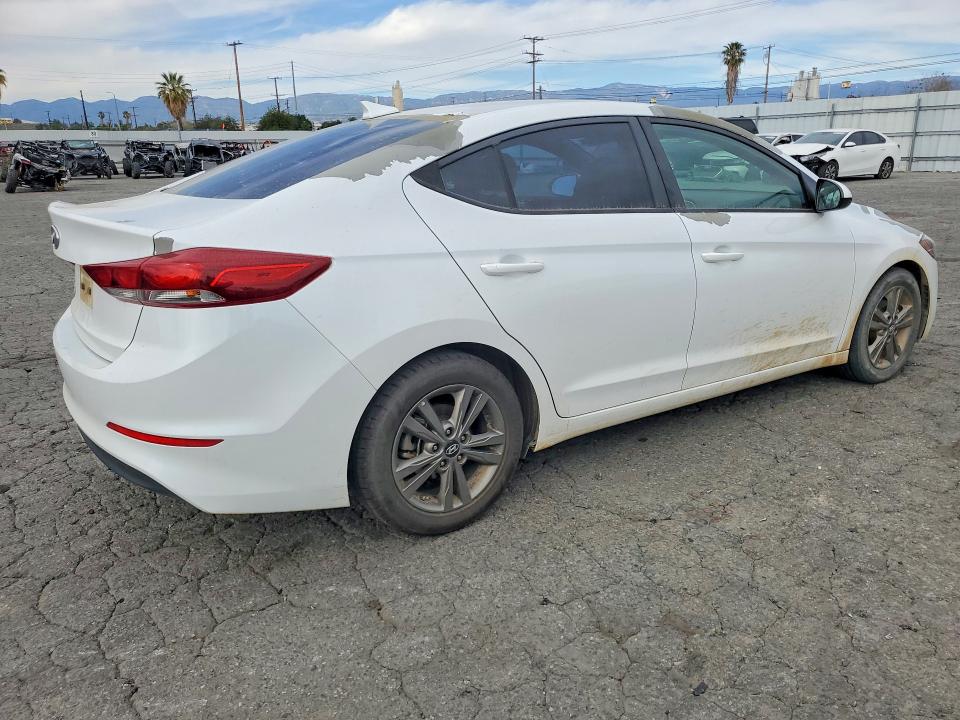 Продажа на аукционе авто 2018 Hyundai Elantra, vin: 5NPD84LFXJH290706, номер лота: 45968056