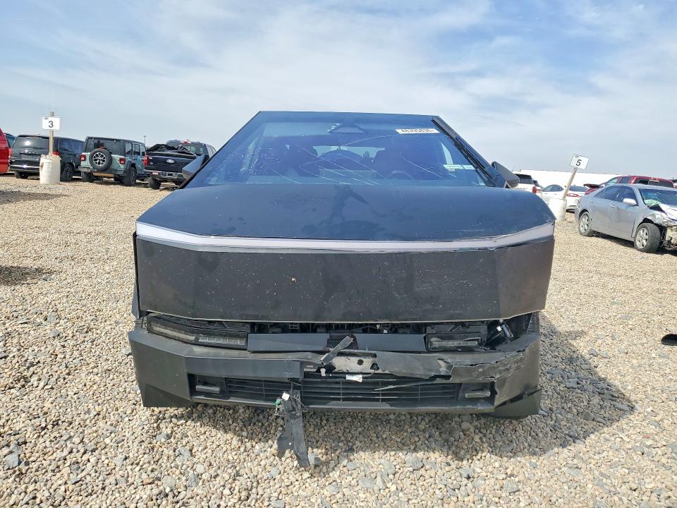 48395836 :رقم المزاد ، 7G2CEHED4SA059317 vin ، 2025 Tesla Cybertruck مزاد بيع