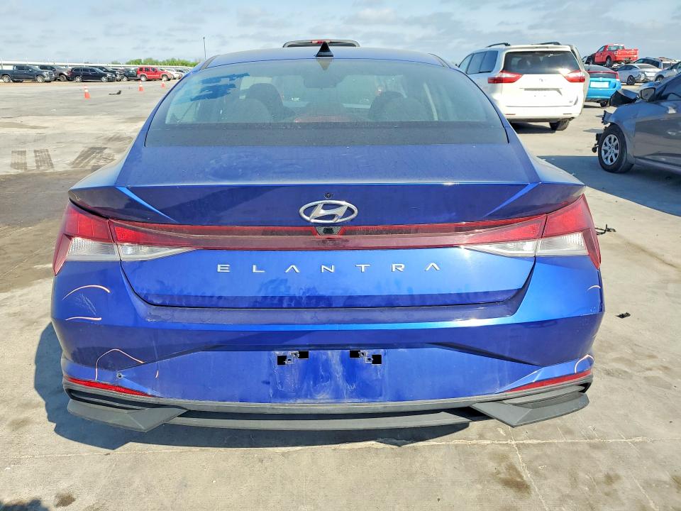 Продажа на аукционе авто 2021 Hyundai Elantra, vin: KMHLM4AG3MU175597, номер лота: 47628096