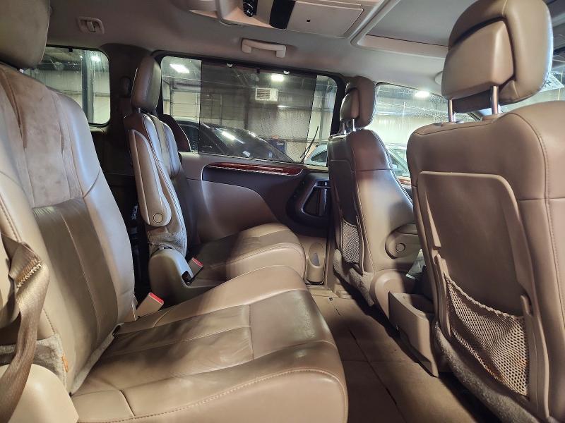 2015 Chrysler Town & Country მანქანა იყიდება აუქციონზე, vin: 2C4RC1GG4FR711271, აუქციონის ნომერი: 45634816
