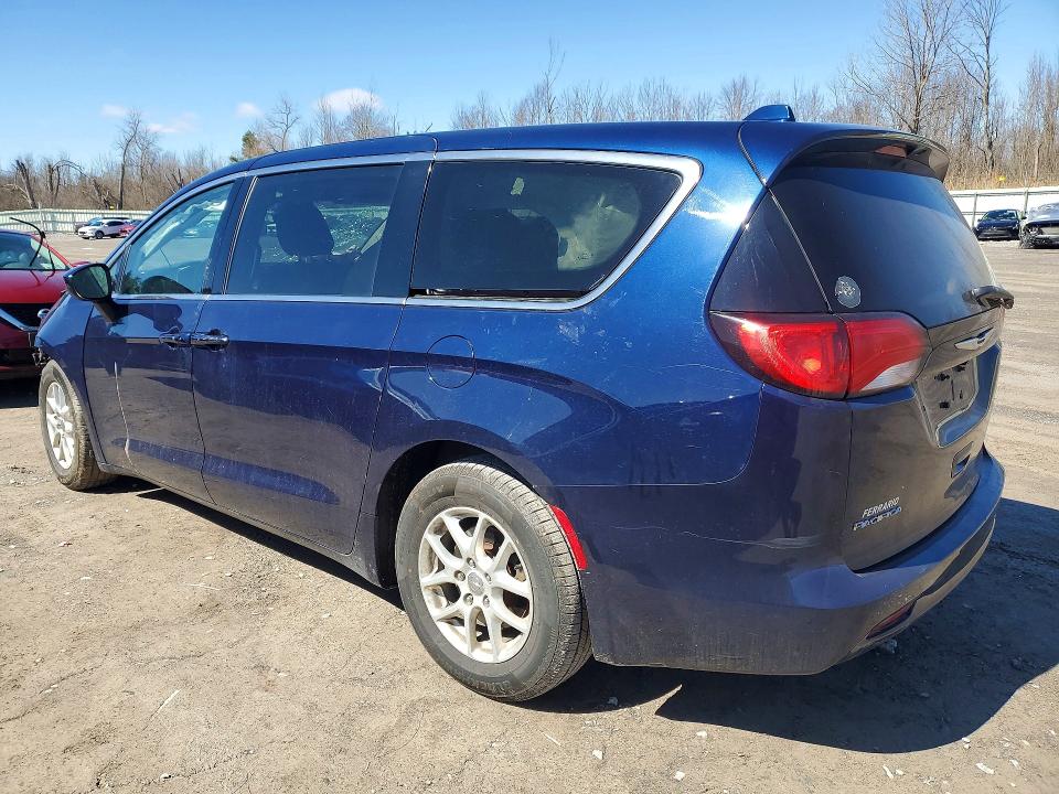 47695556 :رقم المزاد ، 2C4RC1DGXHR532174 vin ، 2017 Chrysler Pacifica مزاد بيع