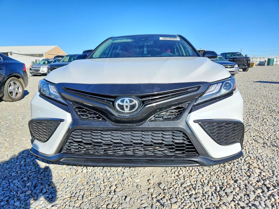2021 Toyota Camry მანქანა იყიდება აუქციონზე, vin: 4T1K61BK7MU036290, აუქციონის ნომერი: 46890006