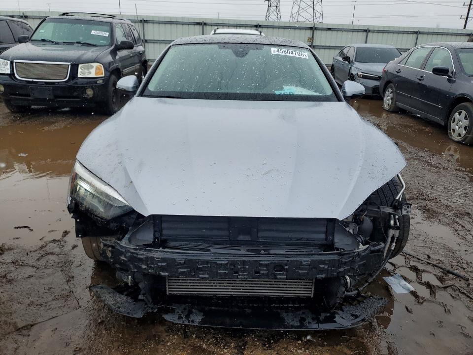 2021 Audi A5 მანქანა იყიდება აუქციონზე, vin: WAUABCF52MA021318, აუქციონის ნომერი: 45604706