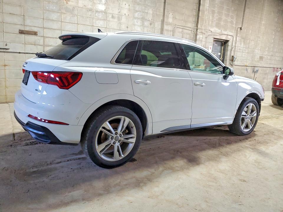 41594926 :رقم المزاد ، WA1FECF32L1017535 vin ، 2020 Audi Q3 مزاد بيع