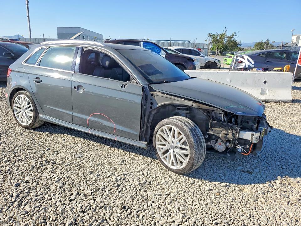 2018 Audi A3 მანქანა იყიდება აუქციონზე, vin: WAUTPBFF3JA071203, აუქციონის ნომერი: 46760026