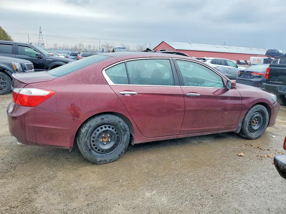 47646226 :رقم المزاد ، 1HGCR2F50FA806247 vin ، 2015 Honda Accord مزاد بيع