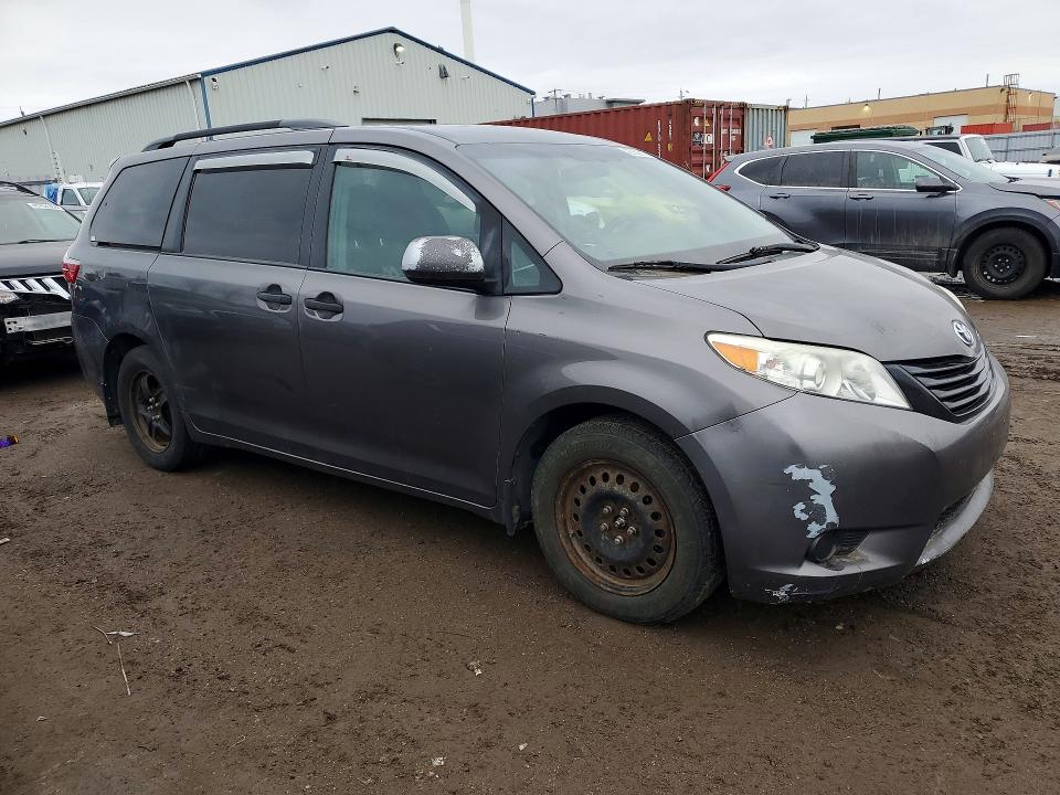 42063616 :رقم المزاد ، 5TDZK3DC2FS614593 vin ، 2015 Toyota Sienna مزاد بيع