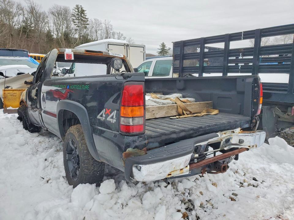 79266665 :رقم المزاد ، 1GTHK24U45E137538 vin ، 2005 Gmc Sierra مزاد بيع