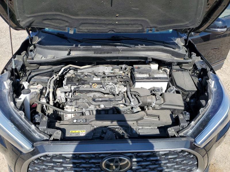 46900606 :رقم المزاد ، 7MUEAAAGXNV015815 vin ، 2022 Toyota Corolla Cross مزاد بيع