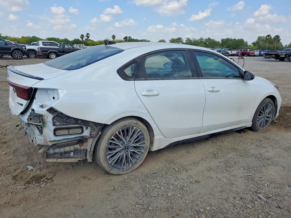 Продажа на аукционе авто 2022 Kia Forte, vin: 3KPF54AD1NE483761, номер лота: 47352626