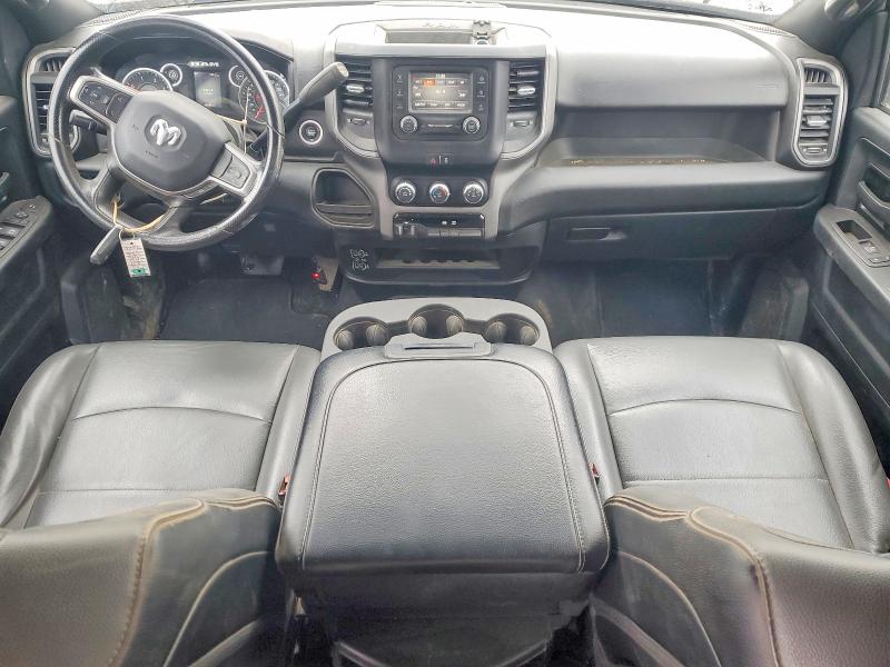 46069756 :رقم المزاد ، 3C63RRGLXRG208992 vin ، 2024 Ram 3500 مزاد بيع