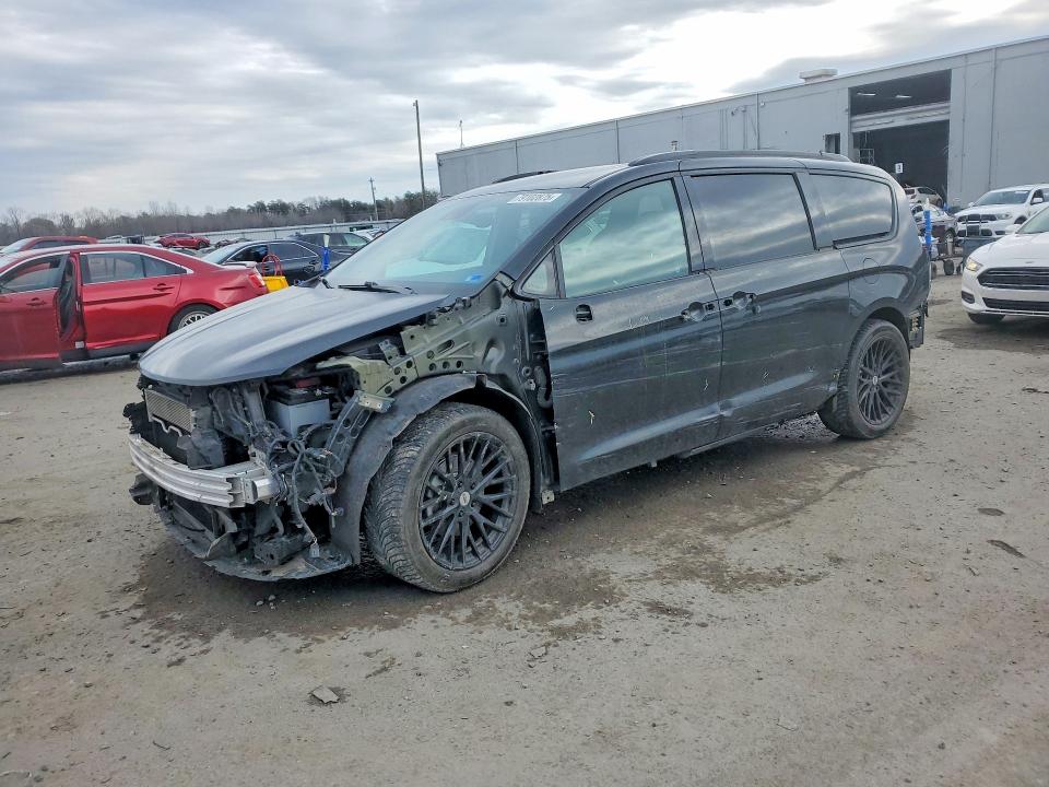 79102875 :رقم المزاد ، 2C4RC1GG3KR703883 vin ، 2019 Chrysler Pacifica مزاد بيع