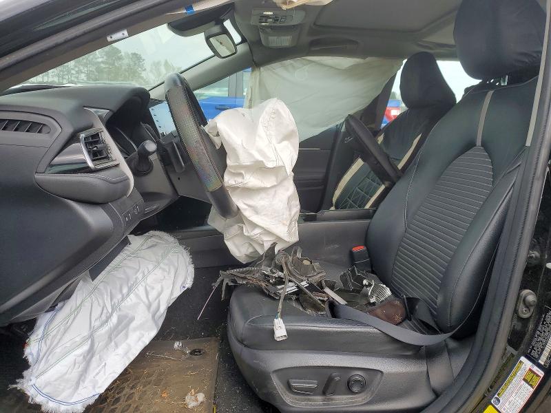 47494926 :رقم المزاد ، 4T1T11AK2NU694637 vin ، 2022 Toyota Camry مزاد بيع
