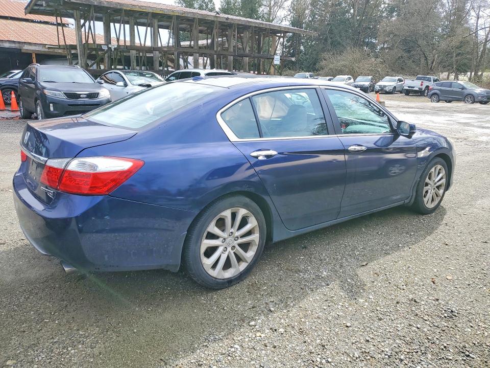 Продажа на аукционе авто 2015 Honda Accord, vin: 1HGCR2F97FA807785, номер лота: 78262185