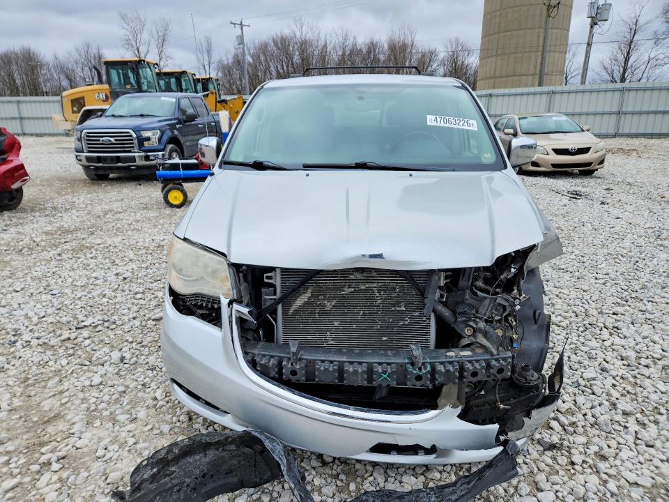 47063226 :رقم المزاد ، 2A4RR8DGXBR611448 vin ، 2011 Chrysler Town & Country مزاد بيع