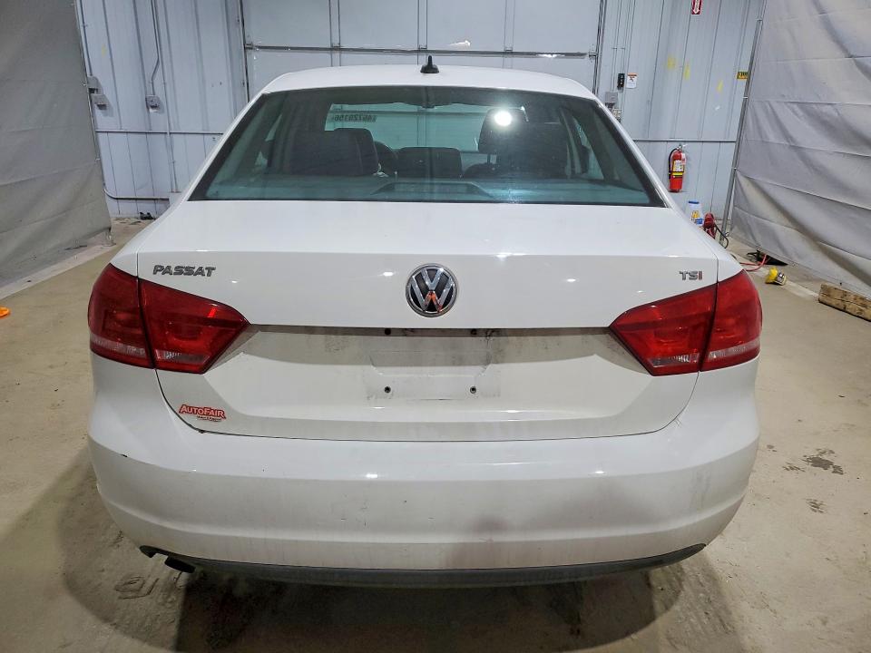 2015 Volkswagen Passat მანქანა იყიდება აუქციონზე, vin: 1VWAT7A31FC081012, აუქციონის ნომერი: 46720156