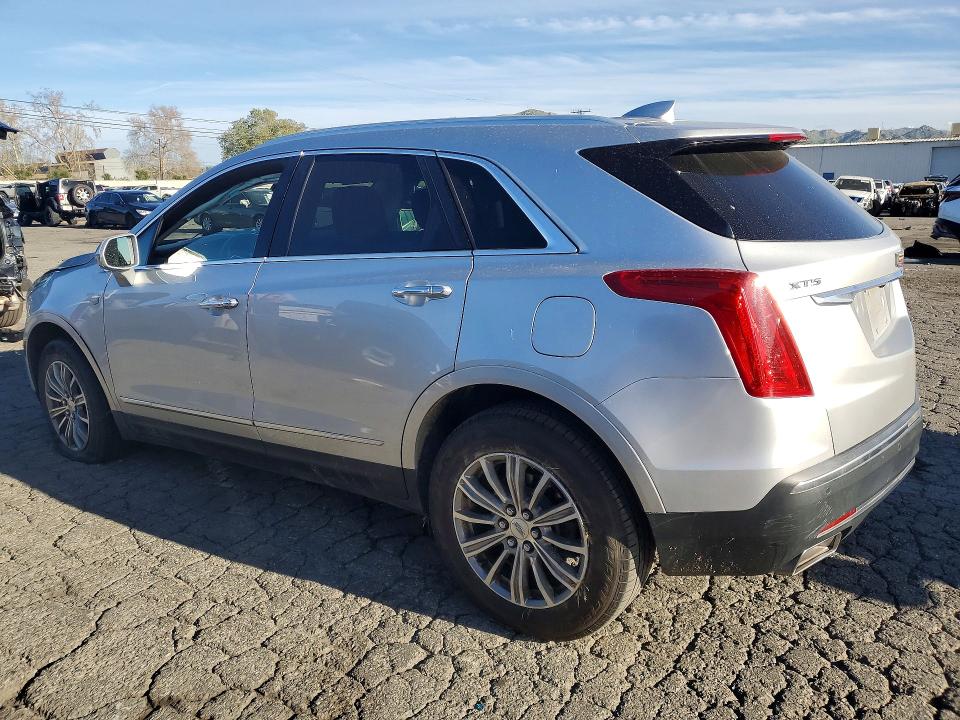 79210755 :رقم المزاد ، 1GYKNBRS0HZ212683 vin ، 2017 Cadillac Xt5 مزاد بيع