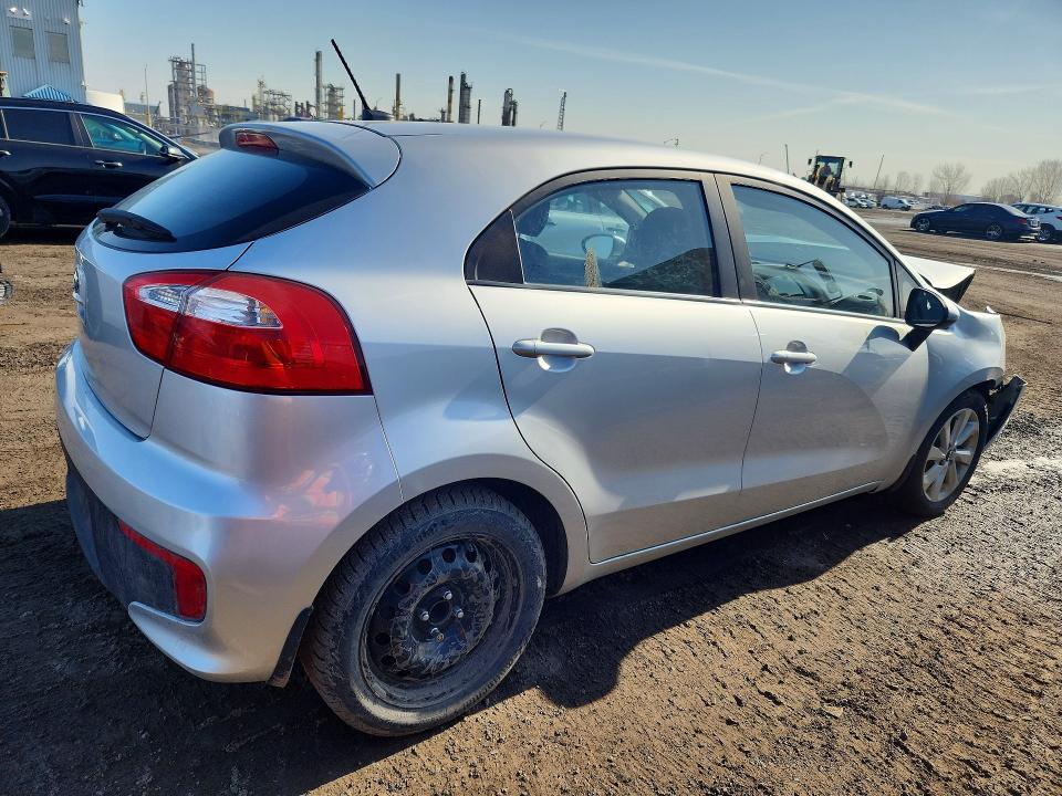 48107026 :رقم المزاد ، KNADN5A37G6593305 vin ، 2016 Kia Rio 5-door مزاد بيع