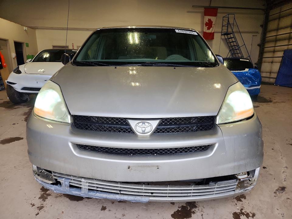 2005 Toyota Sienna მანქანა იყიდება აუქციონზე, vin: 5TDZA29C15S255239, აუქციონის ნომერი: 47692986
