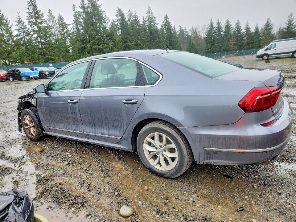 Продажа на аукционе авто 2017 Volkswagen Passat, vin: 1VWAT7A3XHC077995, номер лота: 45852716
