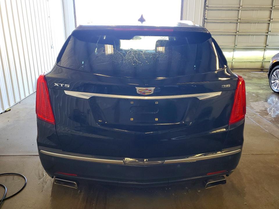 79655425 :رقم المزاد ، 1GYKNBRS3HZ230076 vin ، 2017 Cadillac Xt5 مزاد بيع