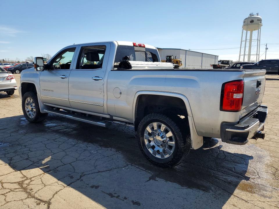 47072386 :رقم المزاد ، 1GT12UEY2JF244221 vin ، 2018 Gmc Sierra مزاد بيع