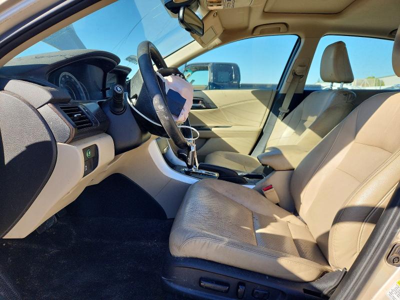 41662436 :رقم المزاد ، 1HGCR2F86FA200302 vin ، 2015 Honda Accord مزاد بيع