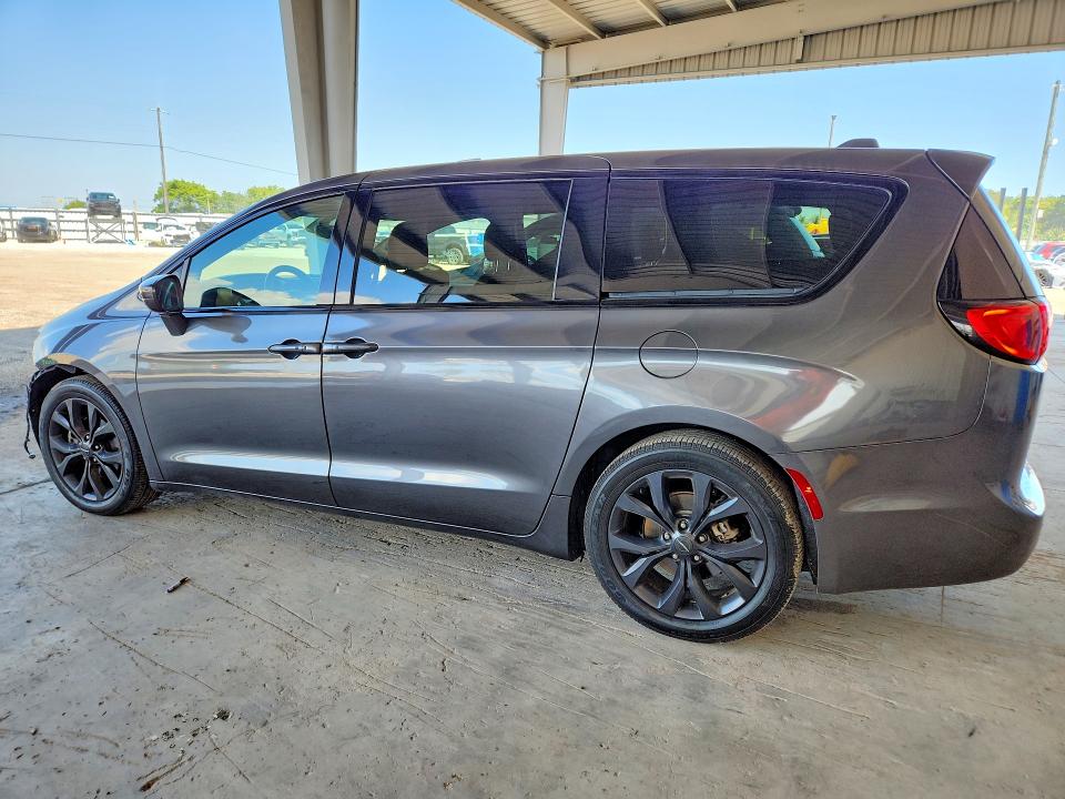 46947756 :رقم المزاد ، 2C4RC1FG3KR746900 vin ، 2019 Chrysler Pacifica مزاد بيع