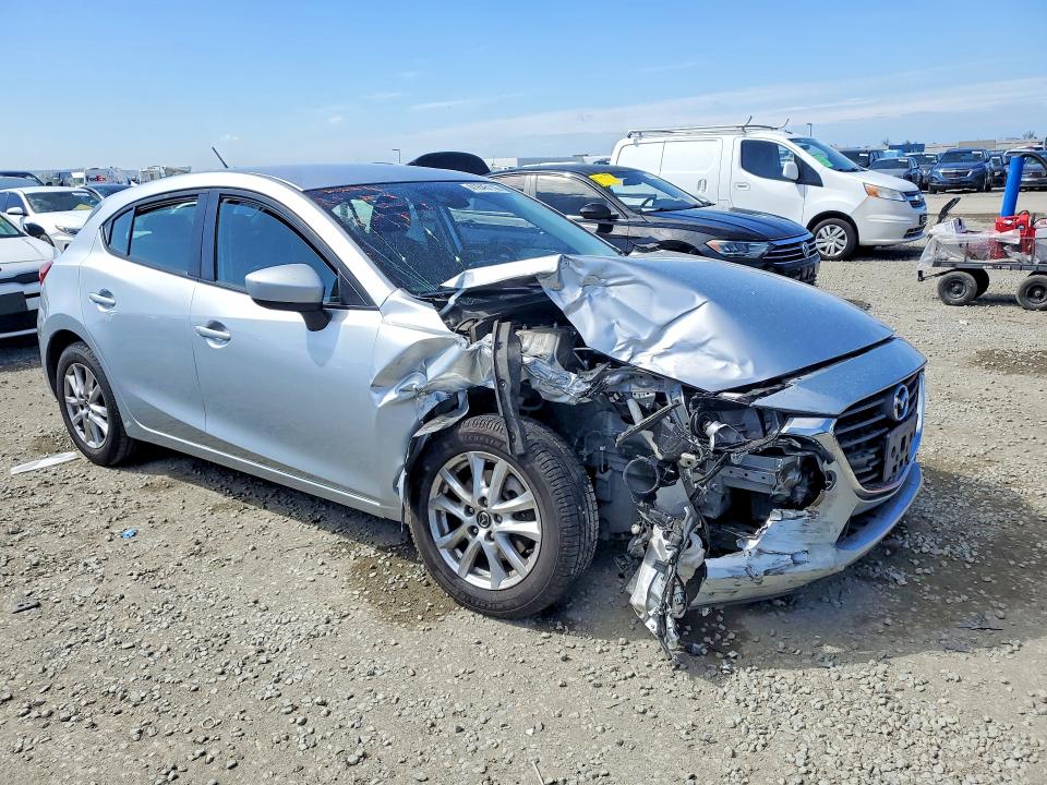 41845116 :رقم المزاد ، 3MZBN1K77JM208818 vin ، 2018 Mazda 3 مزاد بيع