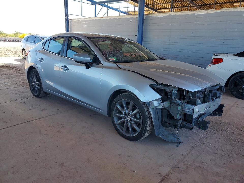 2018 Mazda 3 მანქანა იყიდება აუქციონზე, vin: 3MZBN1V30JM202755, აუქციონის ნომერი: 46341226