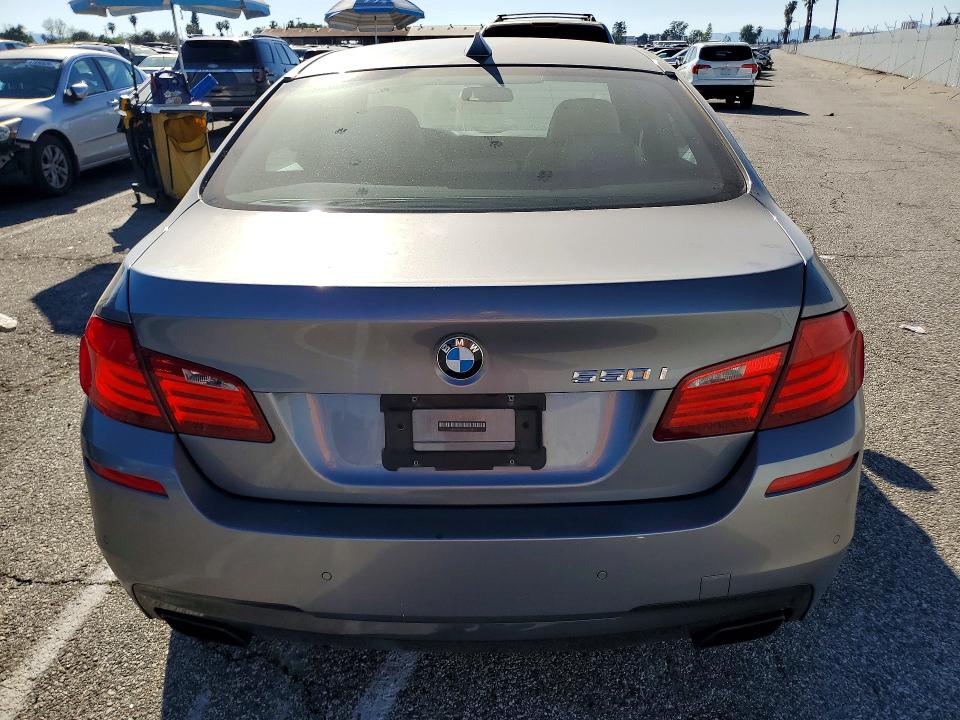 47203356 :رقم المزاد ، WBAFR9C51BC271286 vin ، 2011 Bmw 550 مزاد بيع