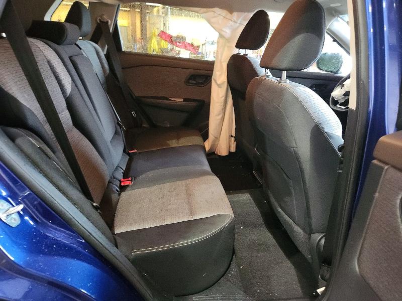 46099256 :رقم المزاد ، 5N1BT3AB2NC715767 vin ، 2022 Nissan Rogue مزاد بيع