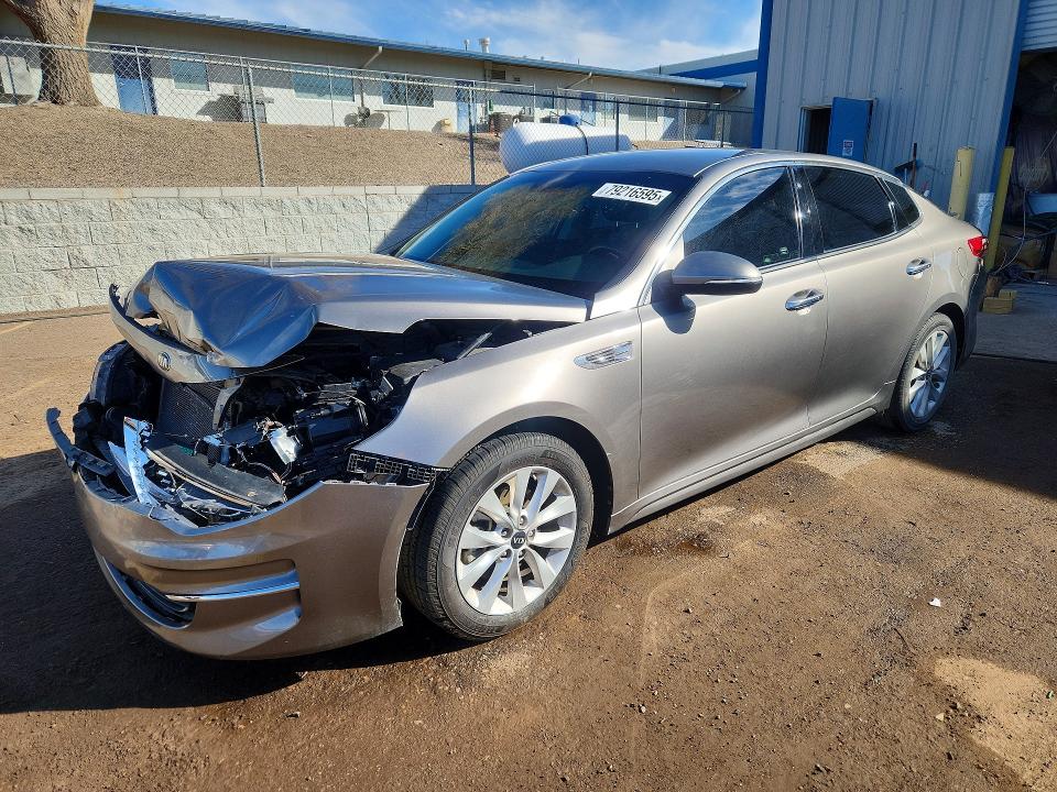 2018 Kia Optima მანქანა იყიდება აუქციონზე, vin: 5XXGU4L30JG215202, აუქციონის ნომერი: 79216595