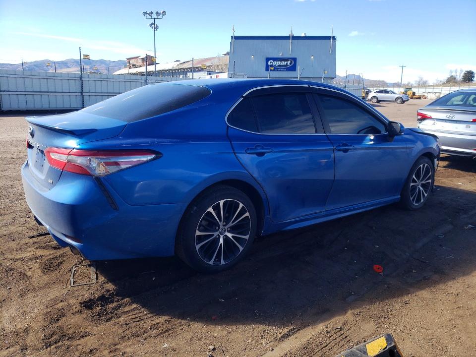 2018 Toyota Camry მანქანა იყიდება აუქციონზე, vin: 4T1B11HK5JU131139, აუქციონის ნომერი: 41626346