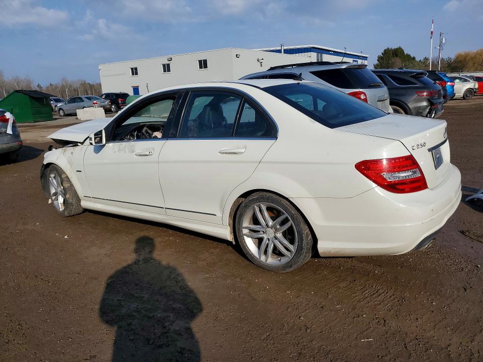 Продажа на аукционе авто 2012 Mercedes-benz C, vin: WDDGF8FB0CF916799, номер лота: 41959336