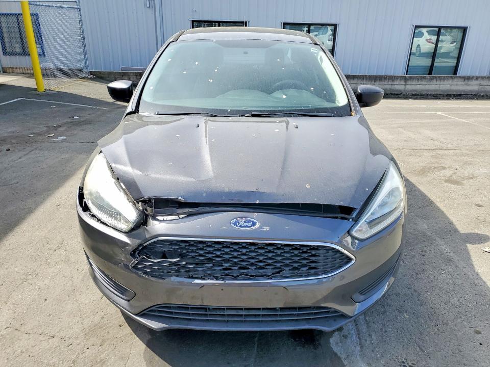 46024156 :رقم المزاد ، 1FADP3E28FL248969 vin ، 2015 Ford Focus مزاد بيع