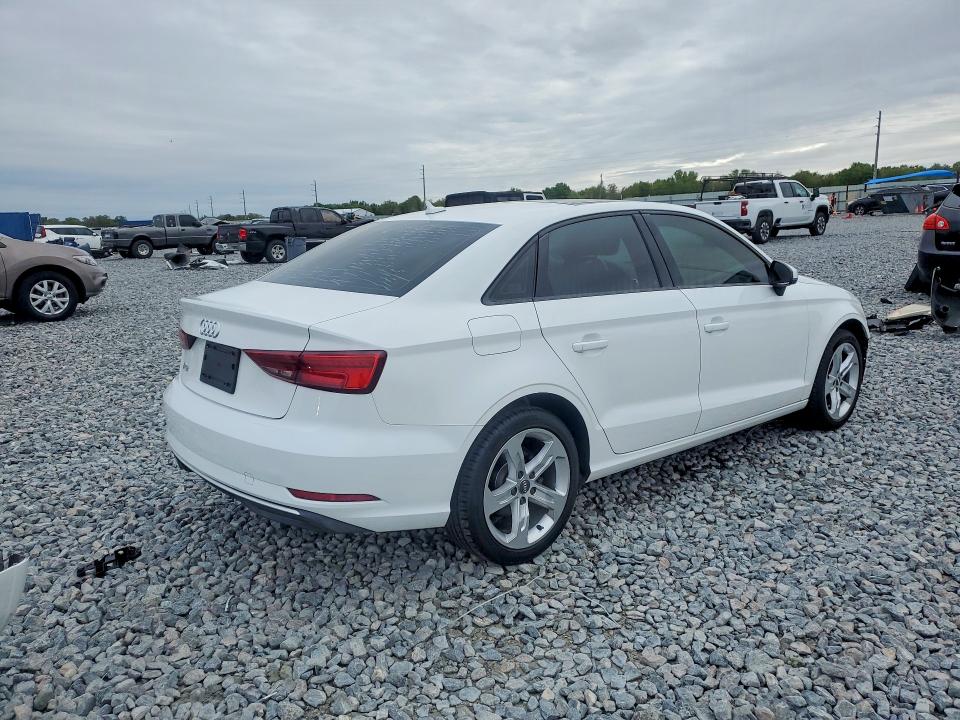 Продаж на аукціоні авто 2018 Audi A3, vin: WAUAUGFF9J1088827, номер лоту: 46183156