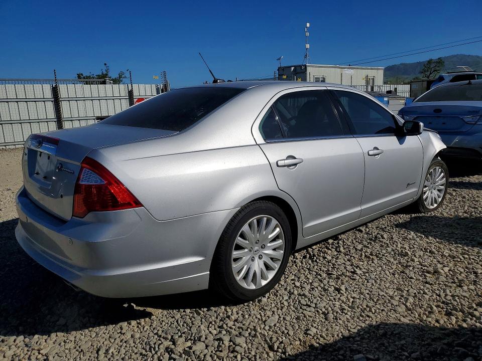2010 Ford Fusion მანქანა იყიდება აუქციონზე, vin: 3FADP0L37AR296113, აუქციონის ნომერი: 45640546