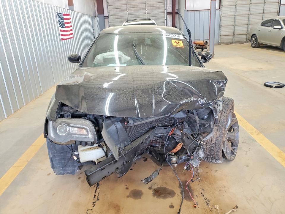 46733316 :رقم المزاد ، 2C3CCABG6MH528877 vin ، 2021 Chrysler 300 مزاد بيع
