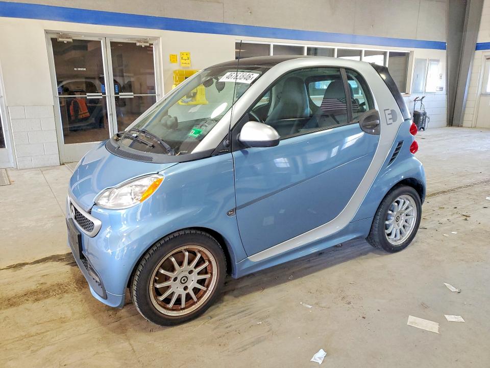 2014 Smart Fortwo მანქანა იყიდება აუქციონზე, vin: WMEEJ9AA4EK756300, აუქციონის ნომერი: 46763846