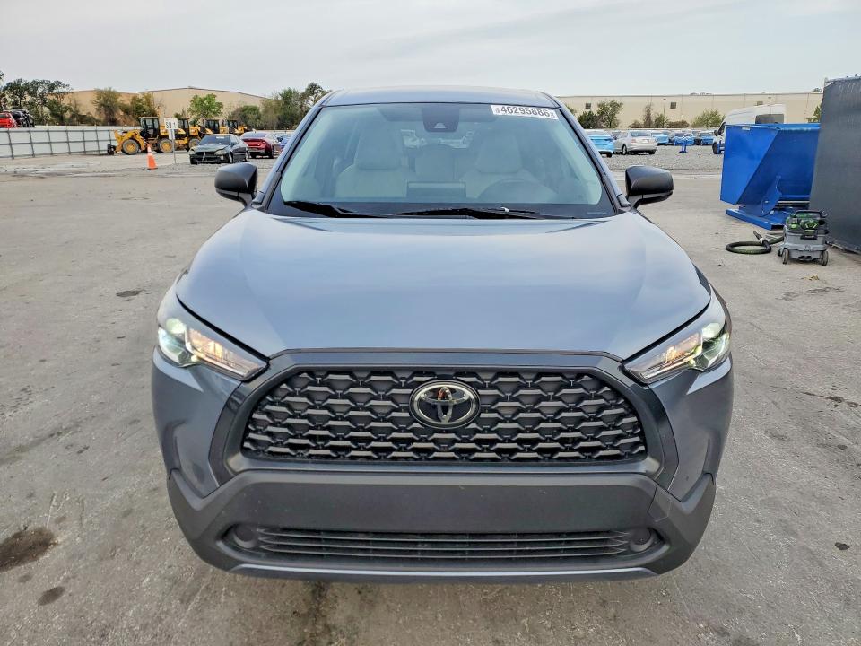 Продажа на аукционе авто 2022 Toyota Corolla Cross, vin: 7MUAAAAG2NV033689, номер лота: 46295886