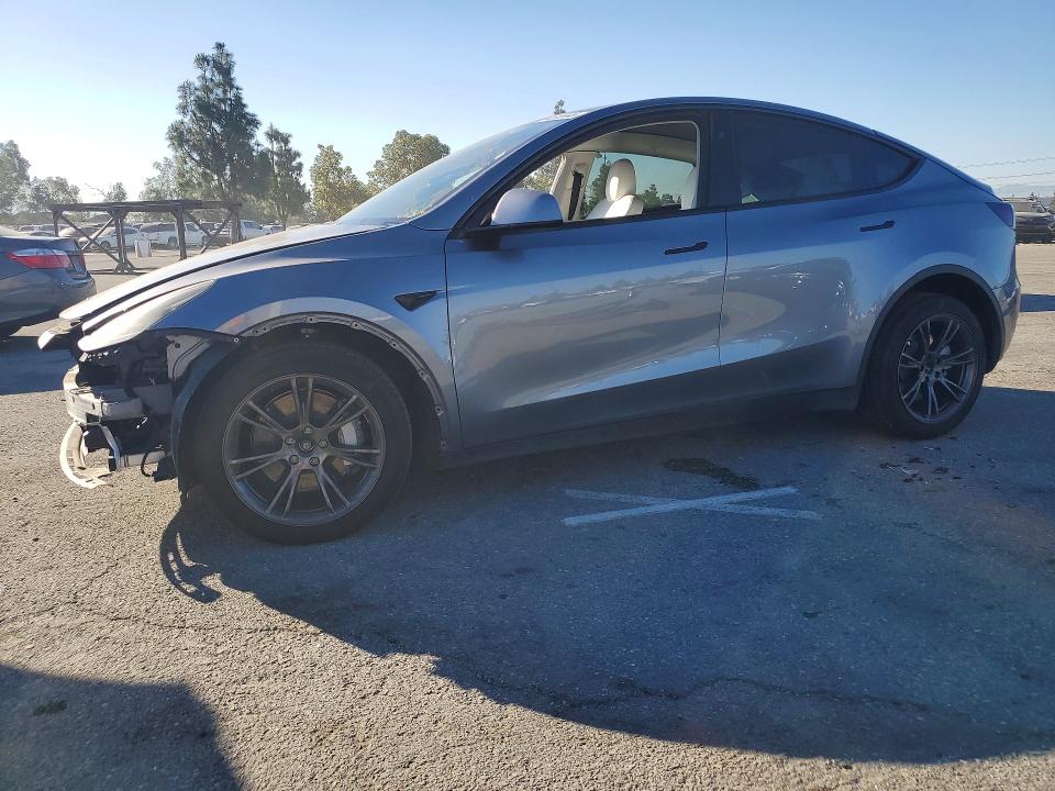 46955446 :رقم المزاد ، 7SAYGAEE3RF168337 vin ، 2024 Tesla Model Y مزاد بيع