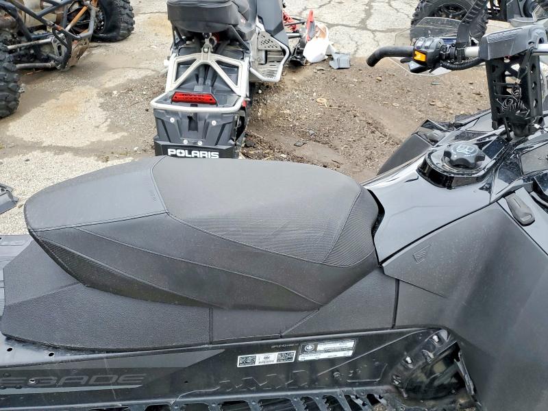 45968776 :رقم المزاد ، 2BPSUGHB3HV000143 vin ، 2017 Ski Doo Renegade Enduro 800r مزاد بيع