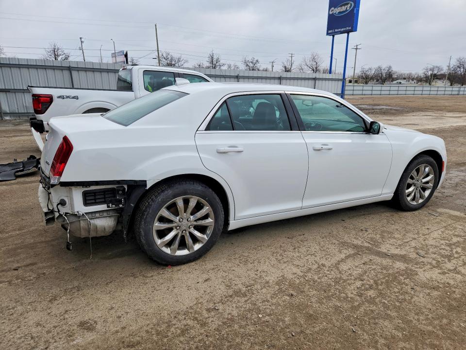 2016 Chrysler 300 მანქანა იყიდება აუქციონზე, vin: 2C3CCARG3GH182524, აუქციონის ნომერი: 45445026