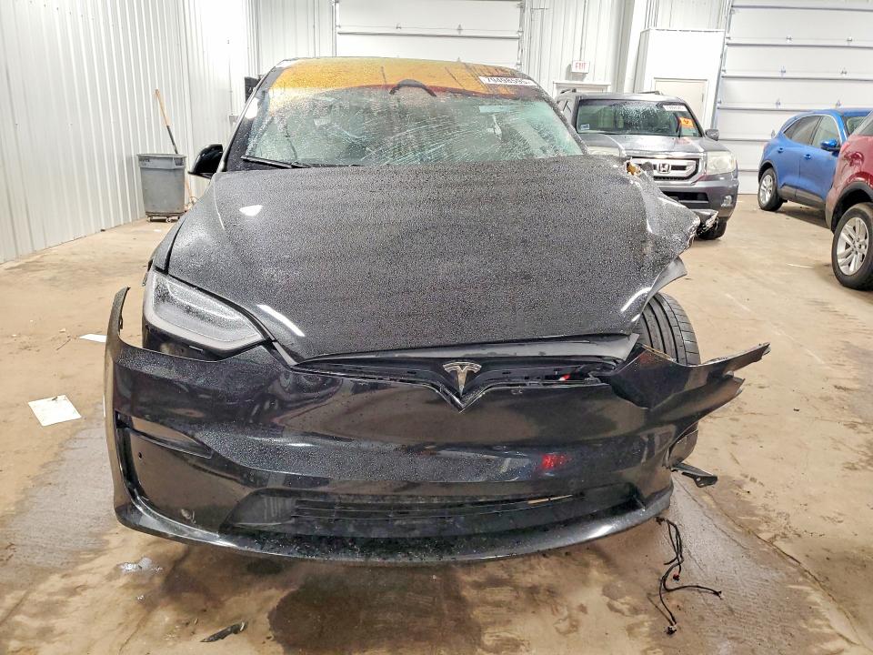 79498595 :رقم المزاد ، 7SAXCBE68NF339230 vin ، 2022 Tesla Model X مزاد بيع